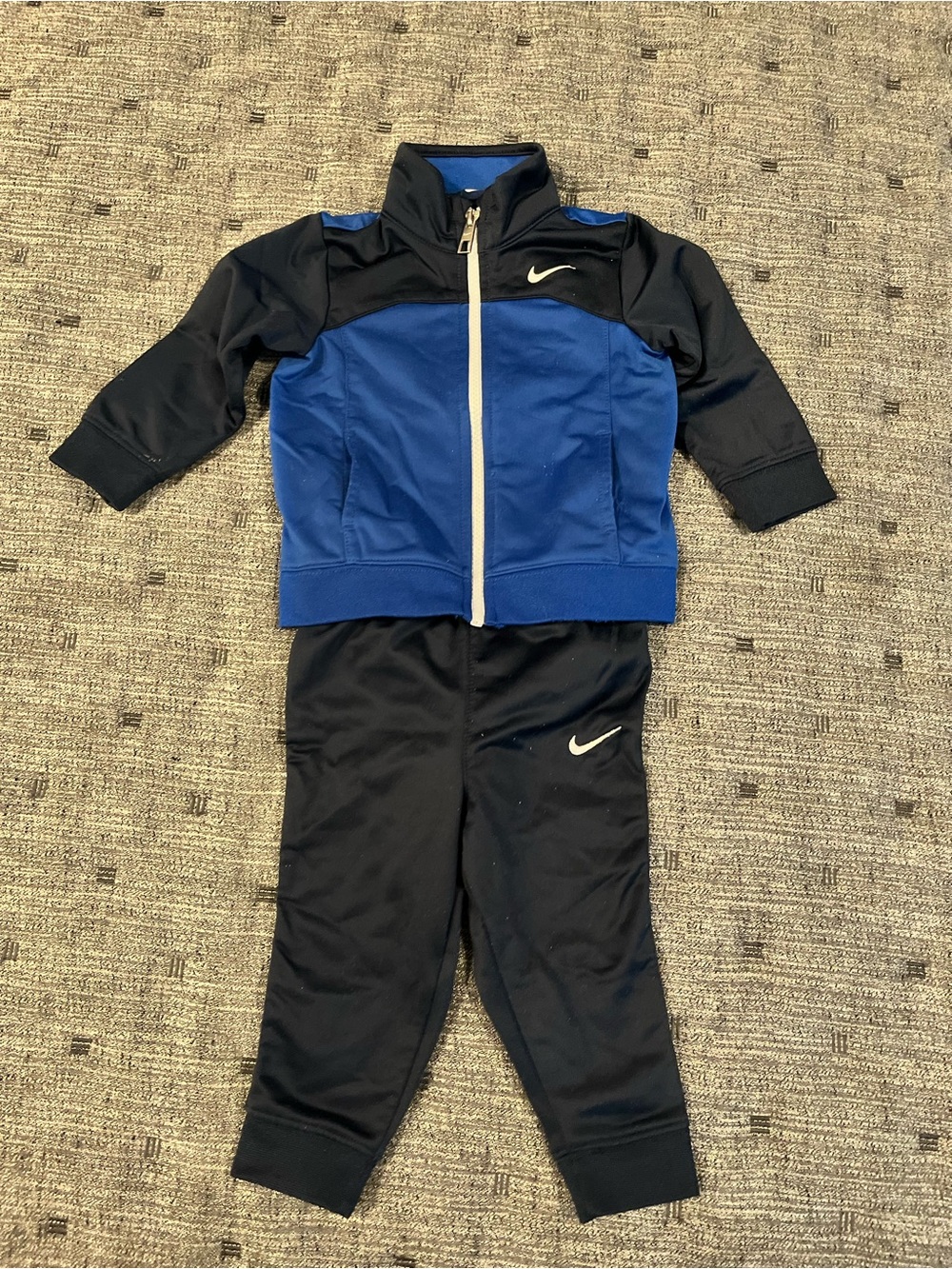 Nike Black & Blue Kids Athletic Track Set